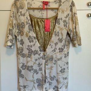 Charlotte Tarantola Short-Sleeved Sweater. White Silver Gold Floral XL